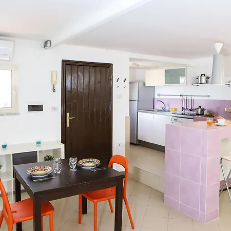 Apartment Con Terrazzo A Piazza Dante *