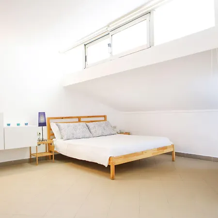 Con Terrazzo A Piazza Dante Apartment